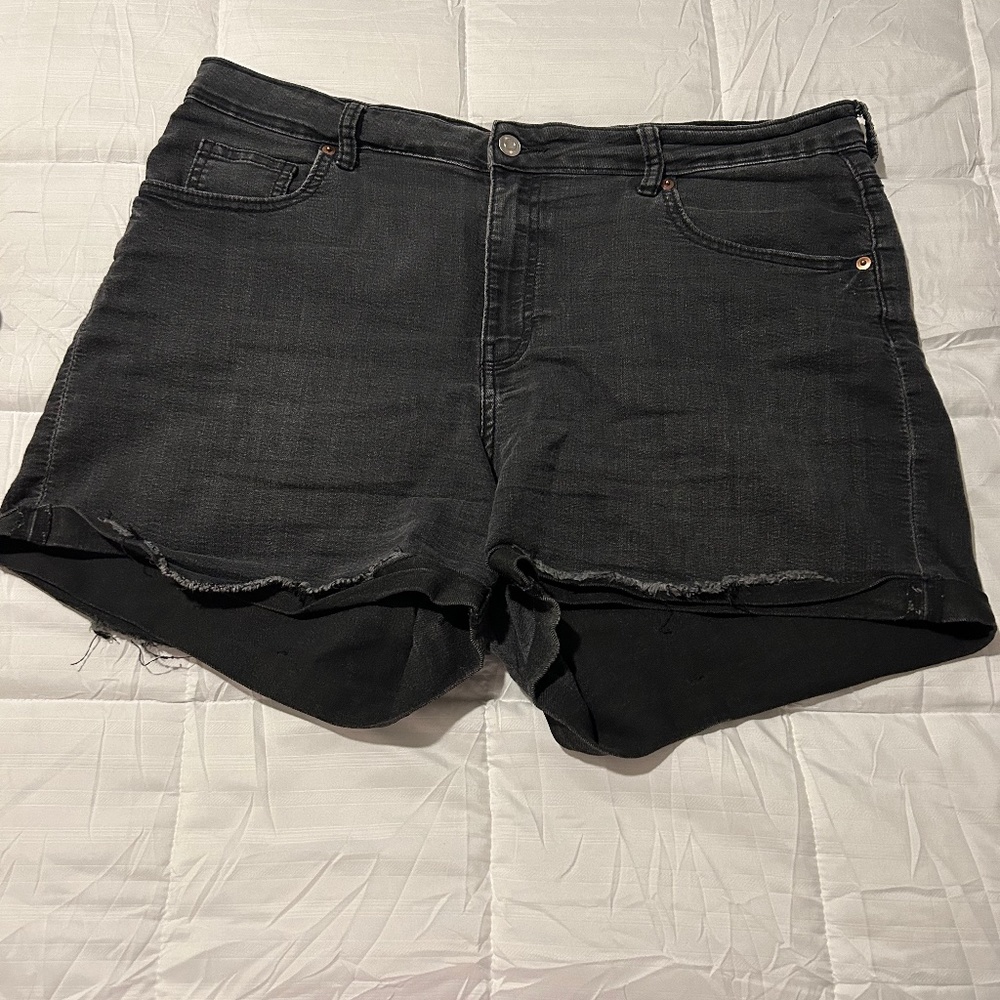 Black Distressed Grunge Divided Shorts H&M
